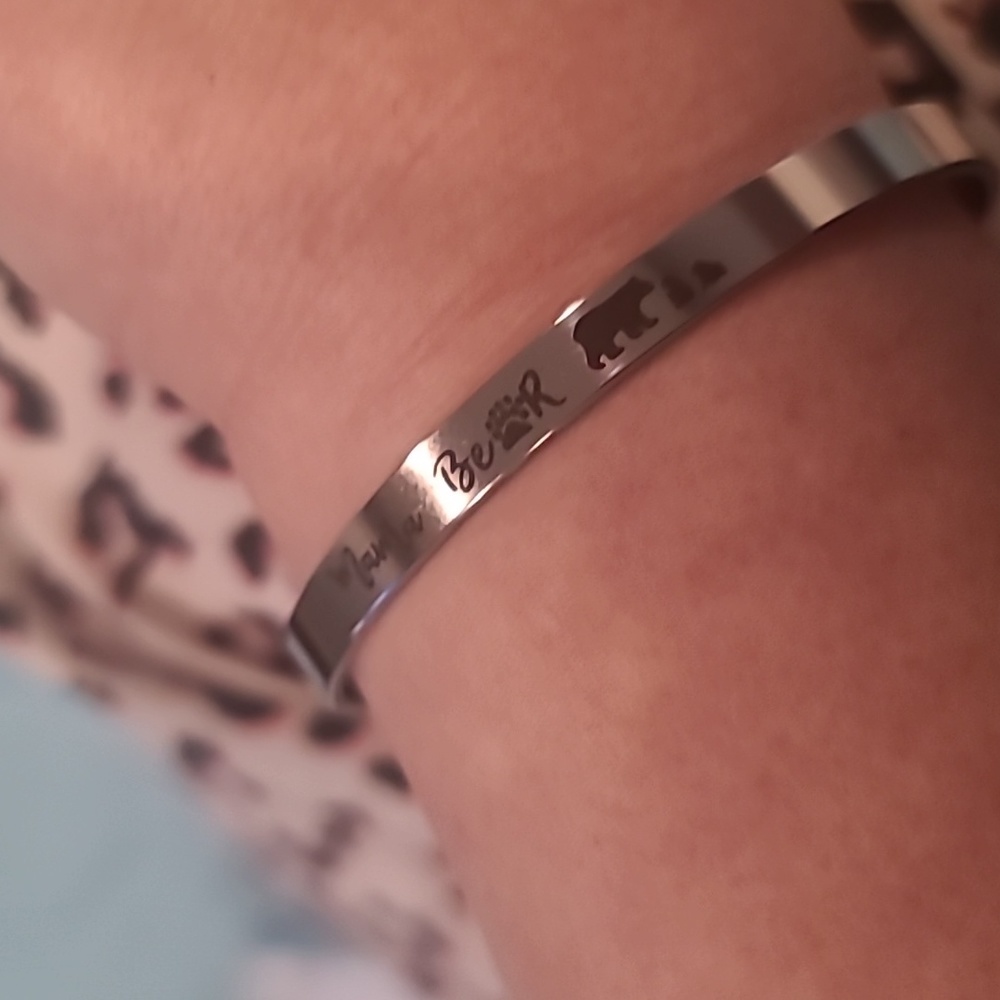 ❤️10/$13 New mama bear two baby bracelet